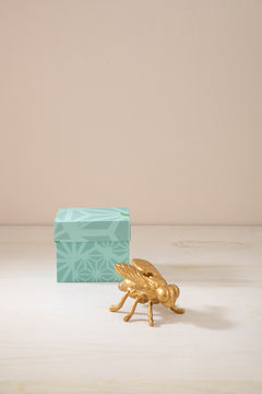 Bizbee Candle Stand