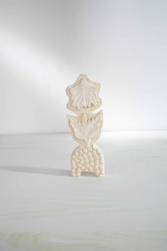Montane Bush Carved Sculpture (Natural)