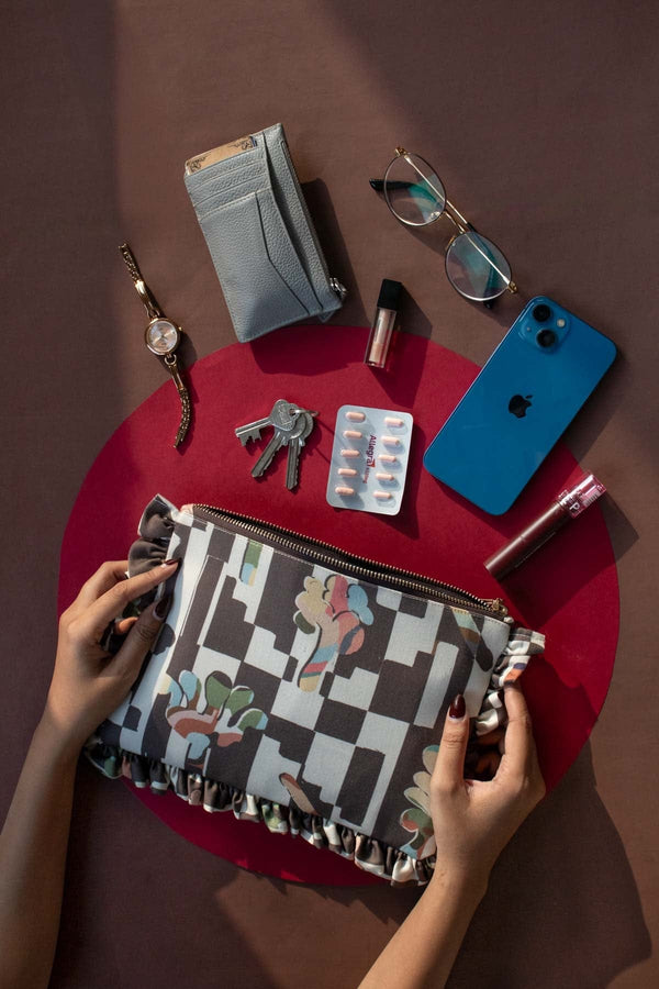 Palmyrah Block Pochette Bag
