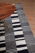 Salaka Printed Rug (Black And White)