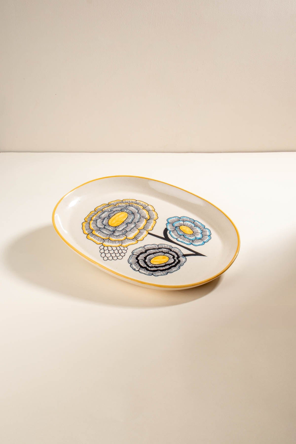 10000017411 TULUKKA OVAL PLATTER MUSTARD YELL