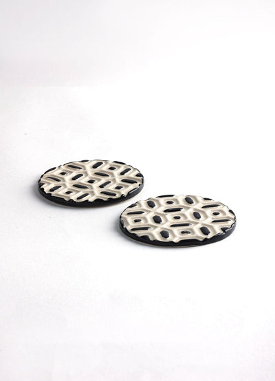 10000017440 FRET COASTERS (SET OF 2) BLACK  WHITE