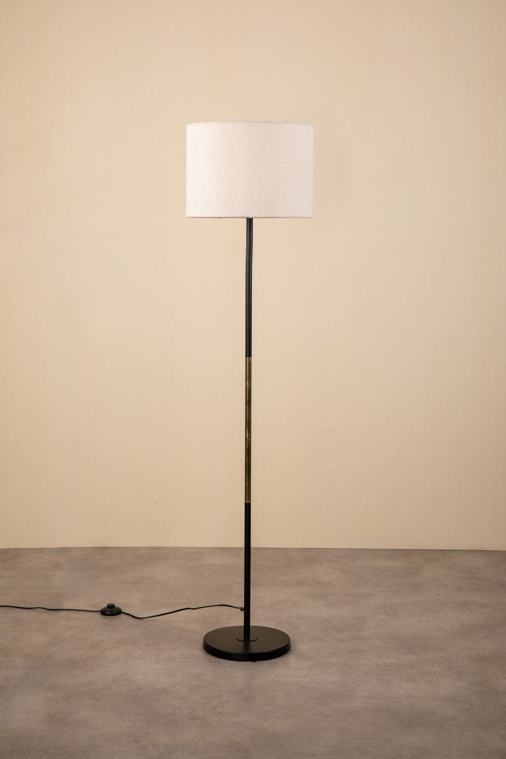 Midnight Slim Floor Lamp (Charcoal)