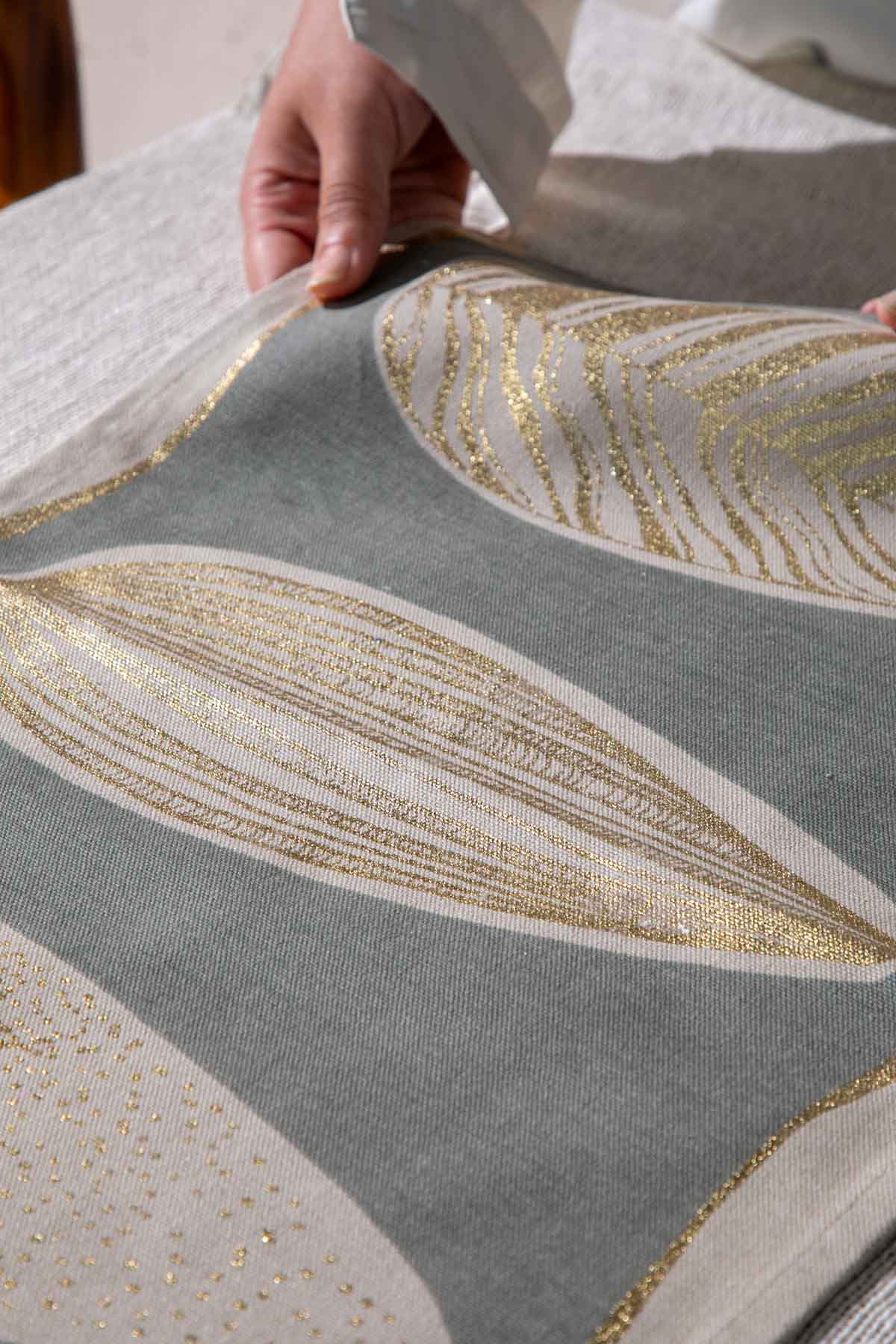 10000017485 KUPPI TABLE MAT (SET OF 4) MISTY GOLD