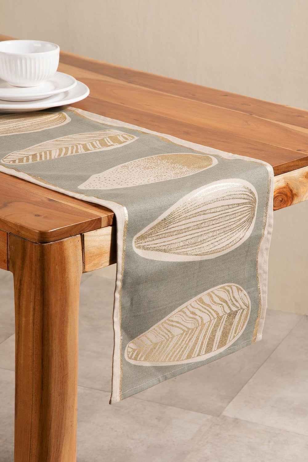 Kuppi Misty Gold Table Runner