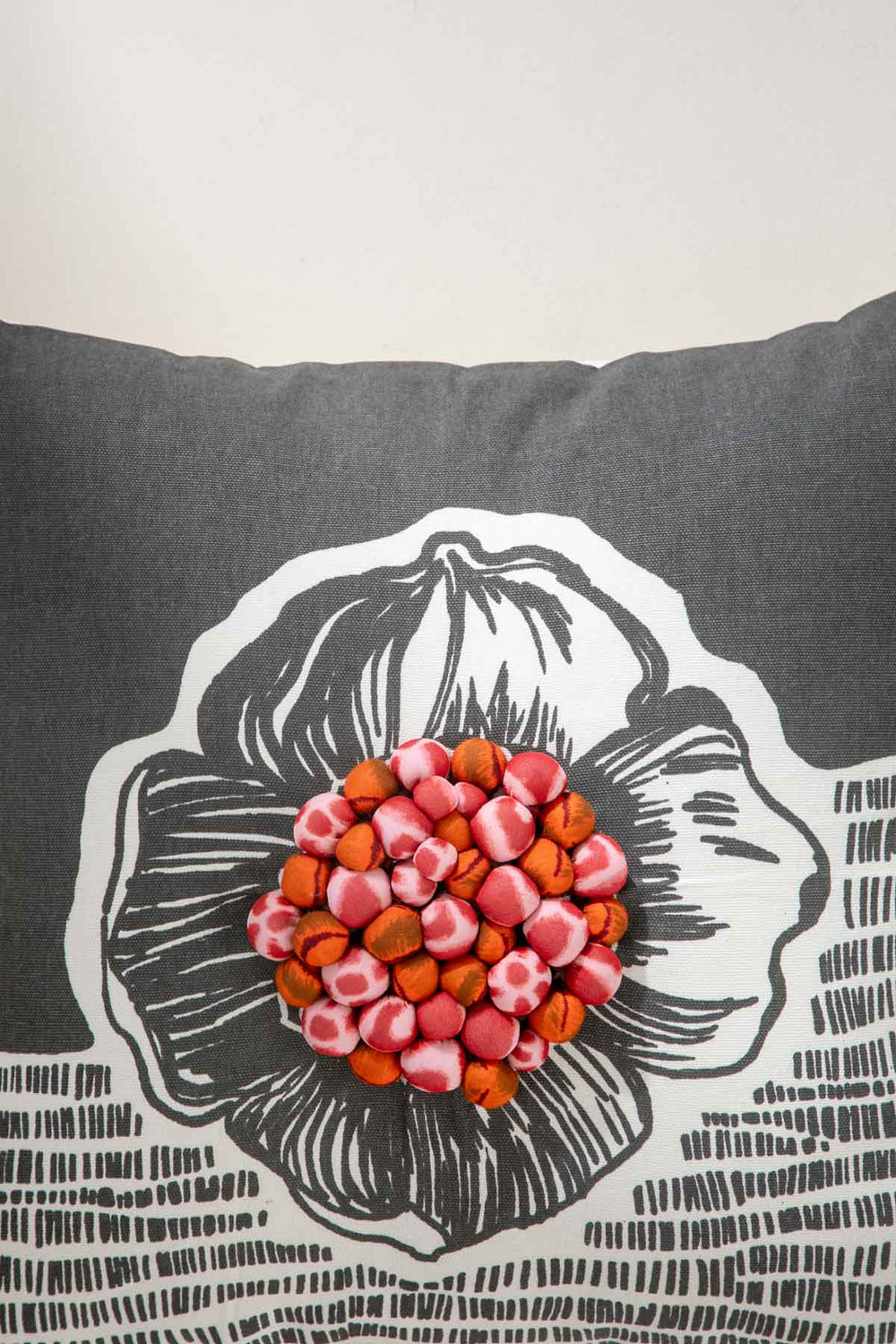 10000017553 KURU CUSHION COVER CHARCOAL RED
