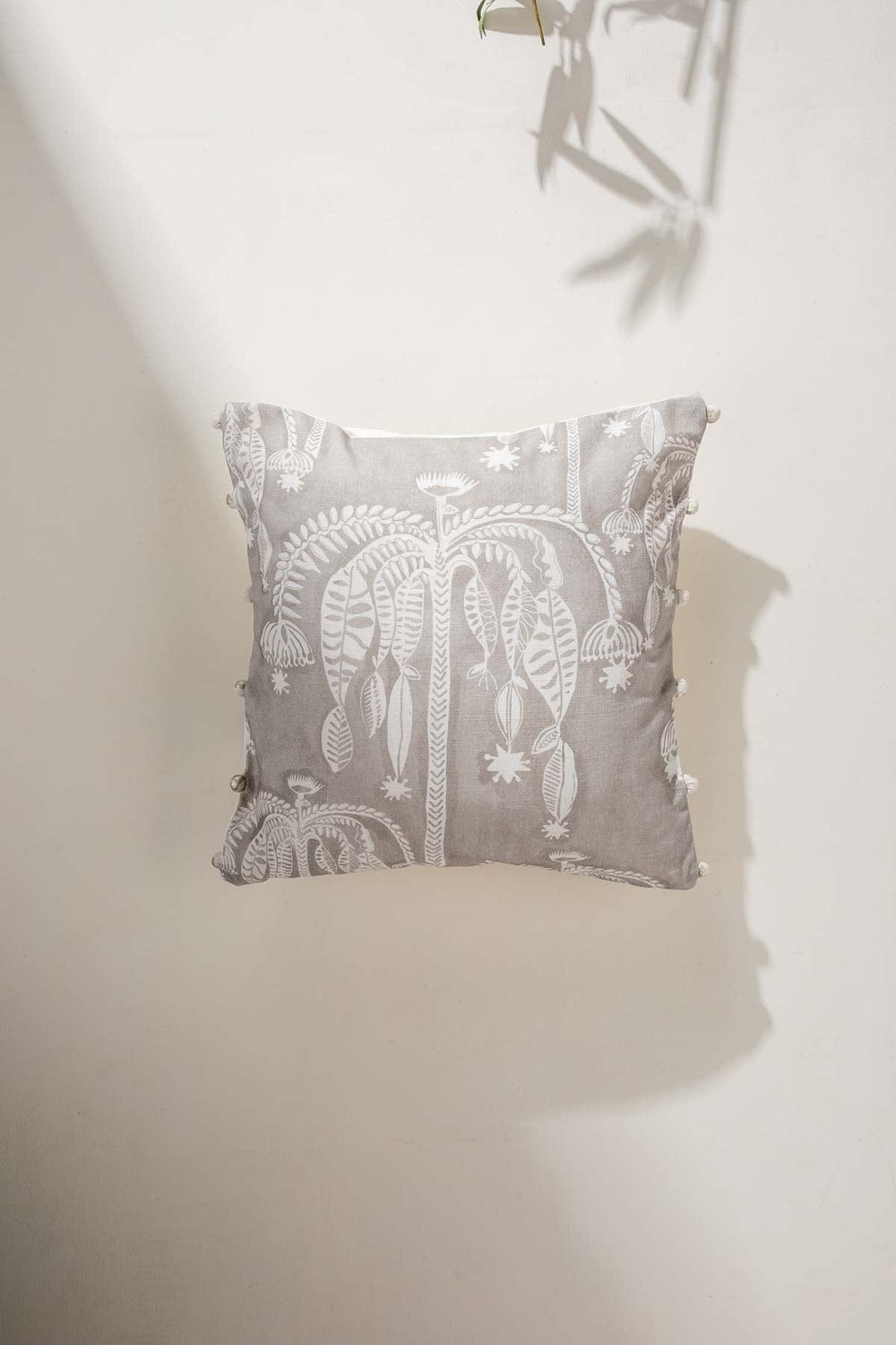 Toddy Palm Taupe Cushion Cover (46 X 46 Cm)