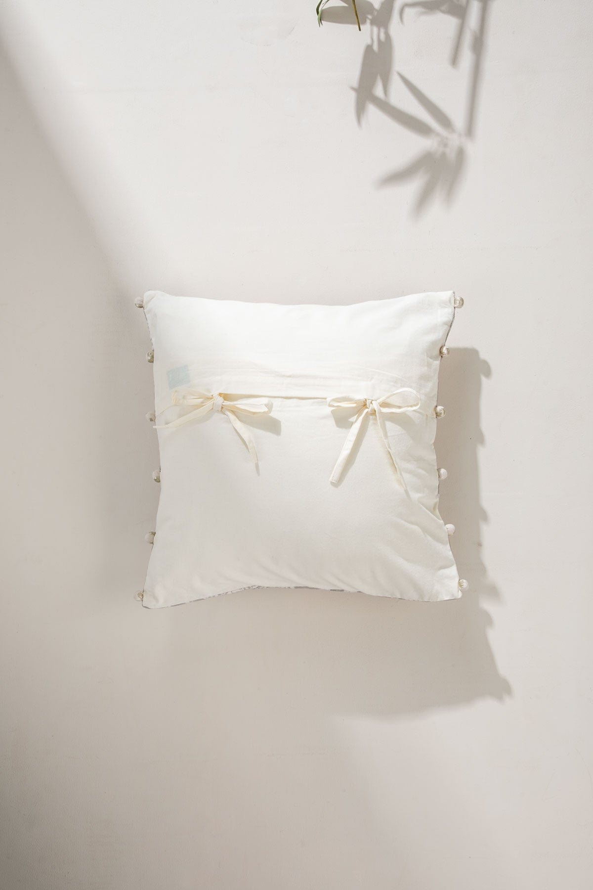 10000017555 TODDY PALM CUSHION COVER TAUPE