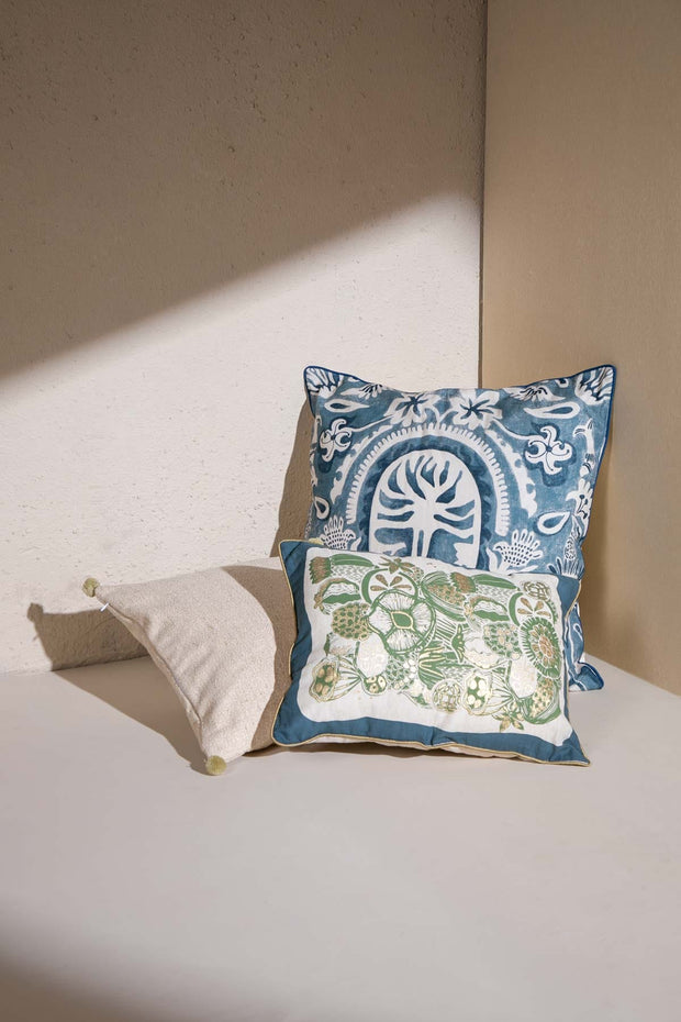 10000017559 MEDALLION TREE CUSHION COVER INDIGO
