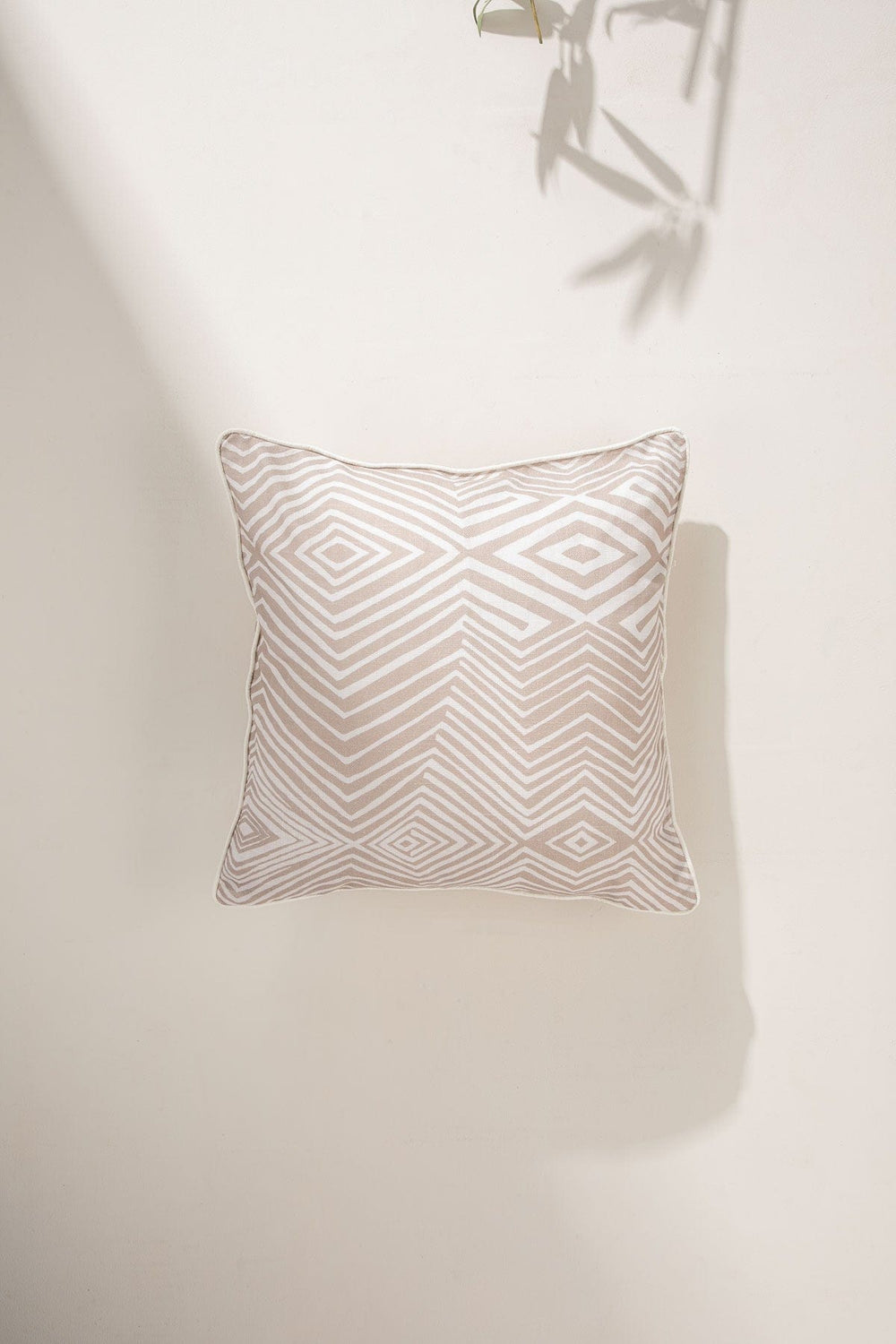 Diamond Beige Cushion Cover (46 X 46 Cm)