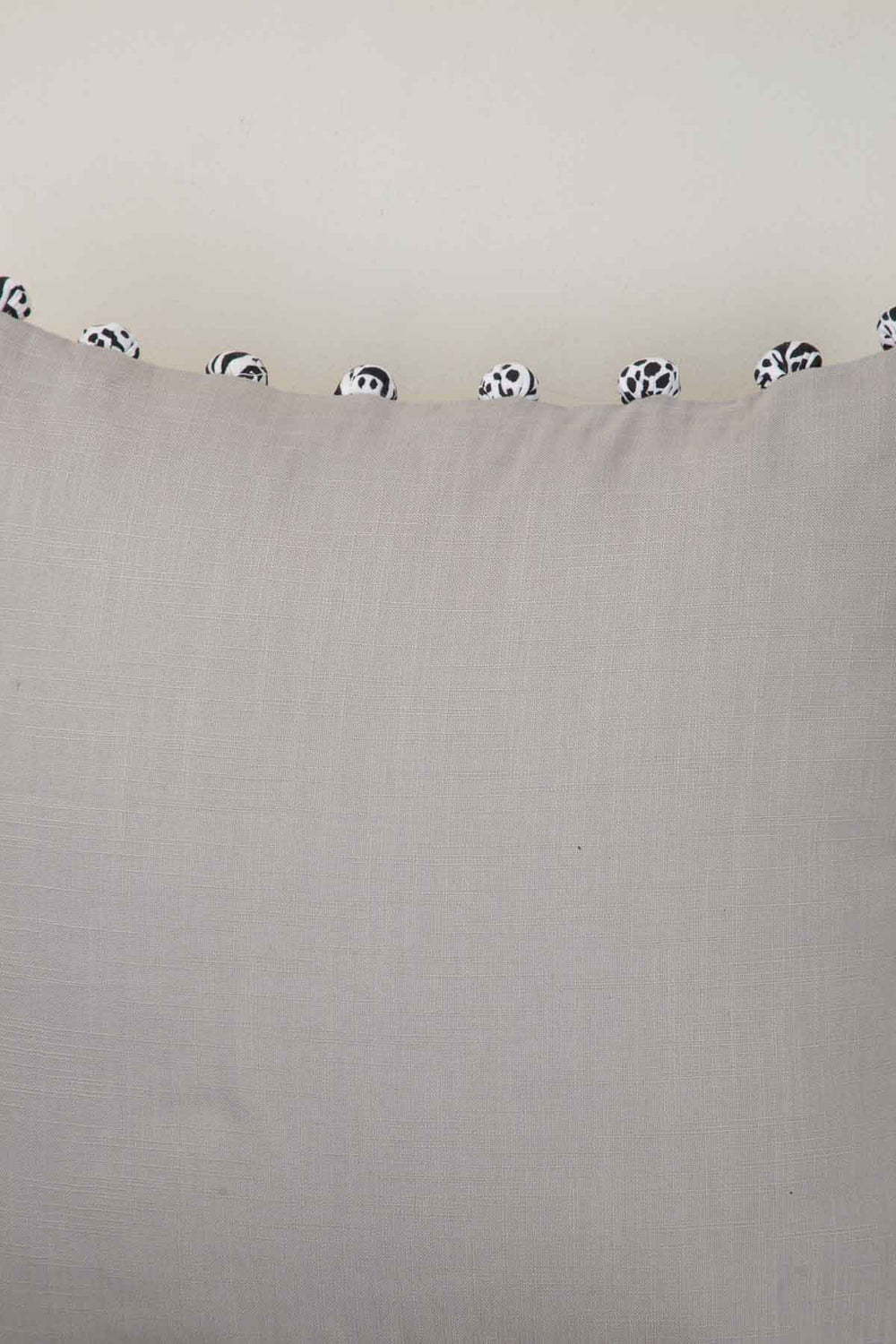10000017562 POM POM CUSHION COVER GREY