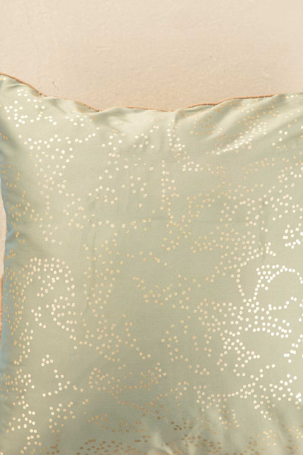 10000017813 KABINI STARS CUSHION COVER MISTY GOLD