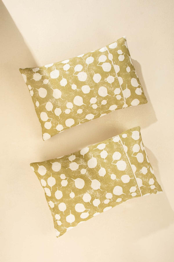 Senhur Leaf Olive Green Pillow Cover Set (Set of 2)