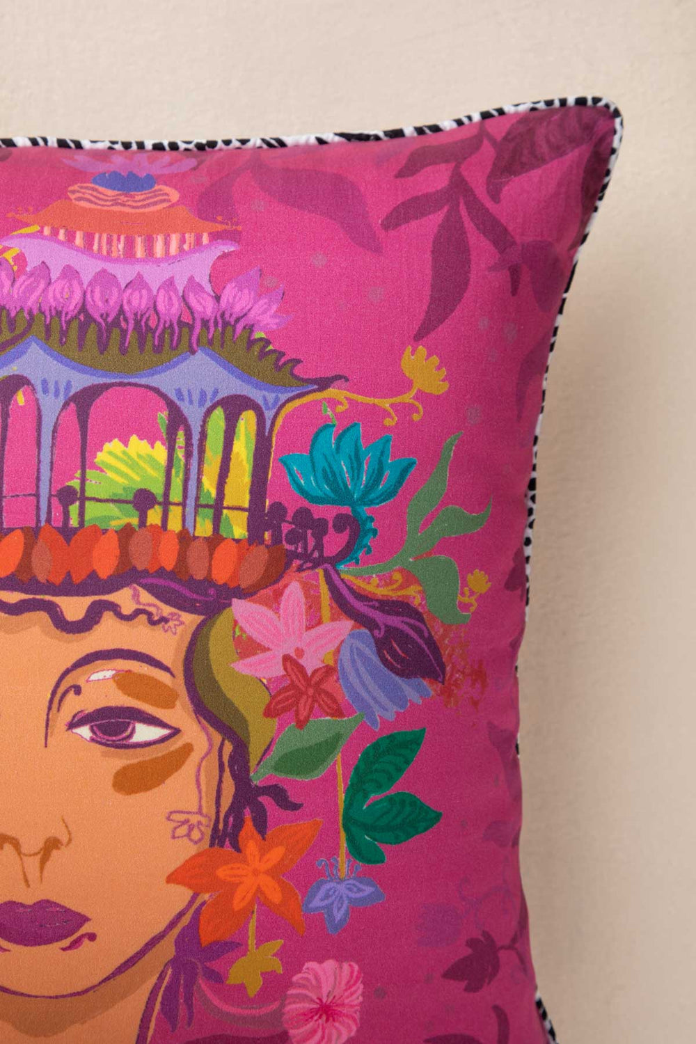 PRINT & PATTERN CUSHIONS Lady With Pagoda Hat Very Berry Cushion Cover (41 X 41 Cm)