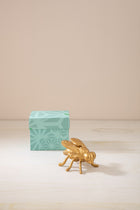 Bizbee Candle Stand