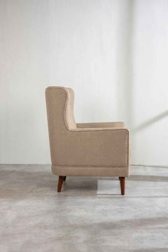 Upholstered Bundle Bluez Accent Chair in Cornstalk Fabric