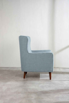 Upholstered Bundle Bluez Accent Chair in Raffia Misty Grey Fabric