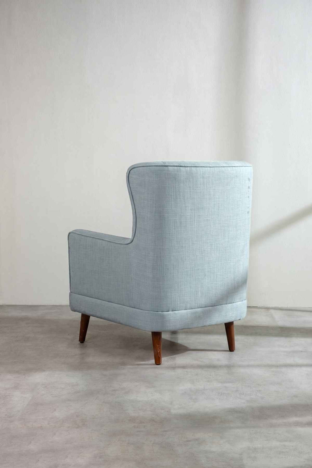 Upholstered Bundle Bluez Accent Chair in Raffia Misty Grey Fabric