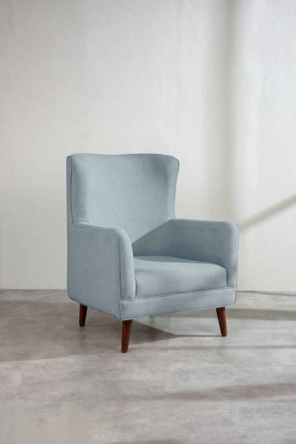 Upholstered Bundle Bluez Accent Chair in Raffia Misty Grey Fabric