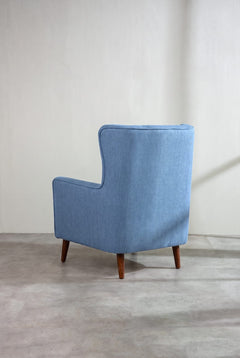Upholstered Bundle Bluez Accent Chair in Solid Twisted Water Blue Fabric
