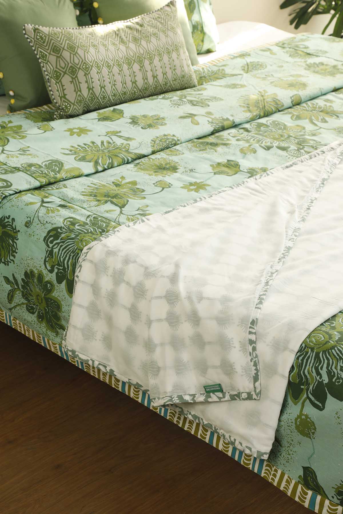 PRINT & PATTERN DOHARS Aphim Dohar (Malmal And Cotton Cambric)