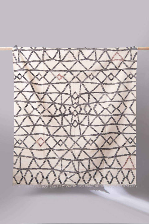 WOVEN & TEXTURED RUGS Bagh Nomad Woven Rug (Ivory And Black)