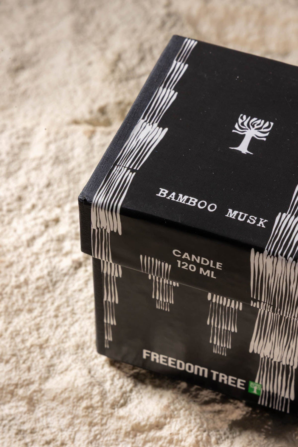 SCENTED CANDLES Bamboo Musk Scented Candle (120 ML)