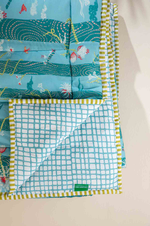 PRINT & PATTERN QUILTS Brahmakamal Aqua Blue Quilt