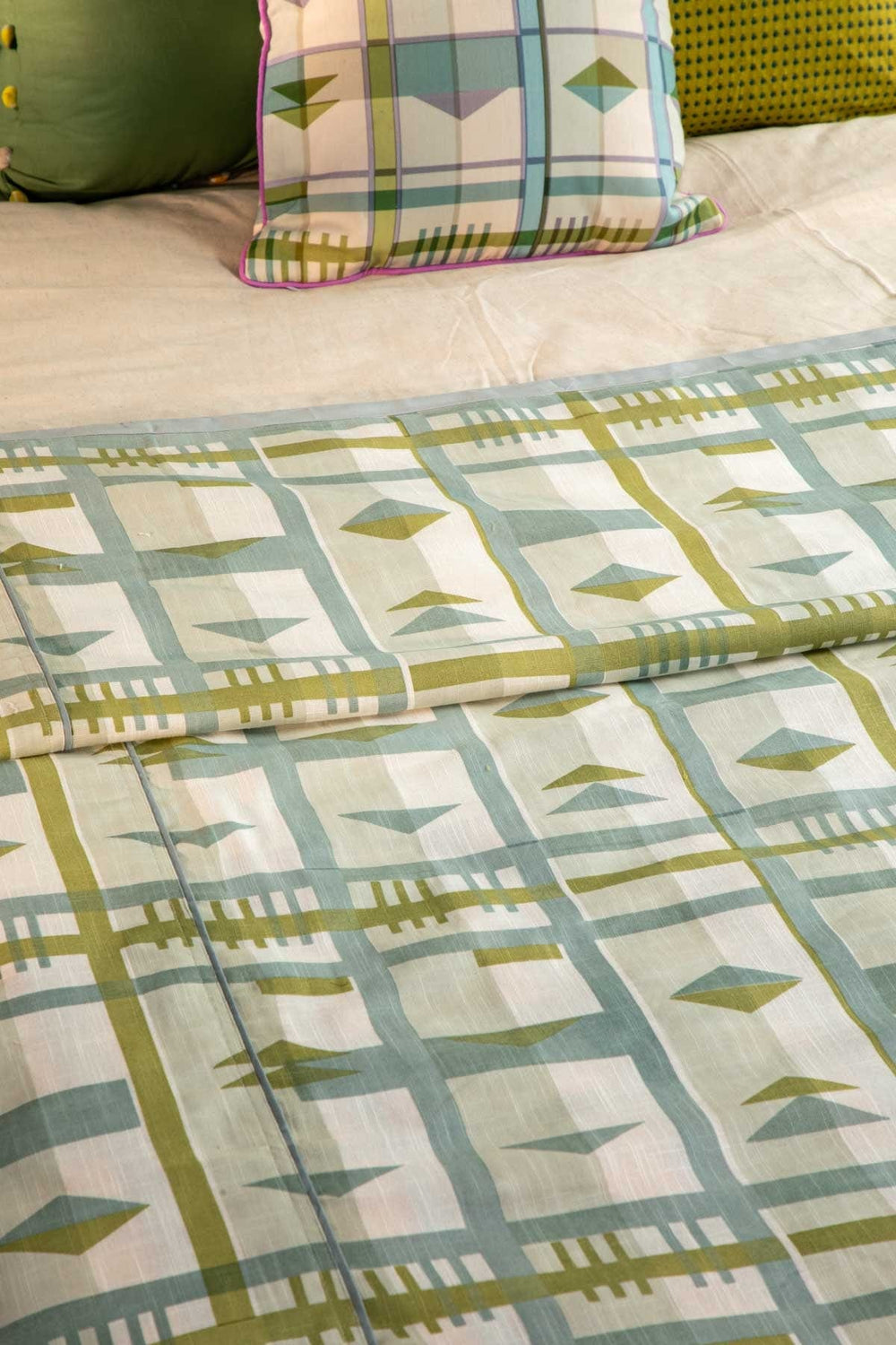 PRINT & PATTERN BEDCOVERS Cambaya Cotton Light Slub Bedcover (Misty Grey)
