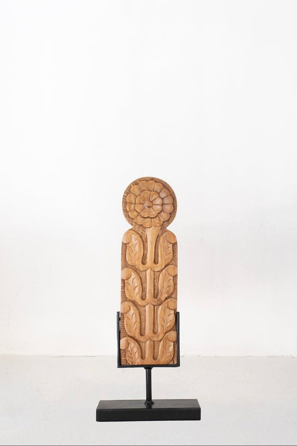 Chyur Table Sculpture