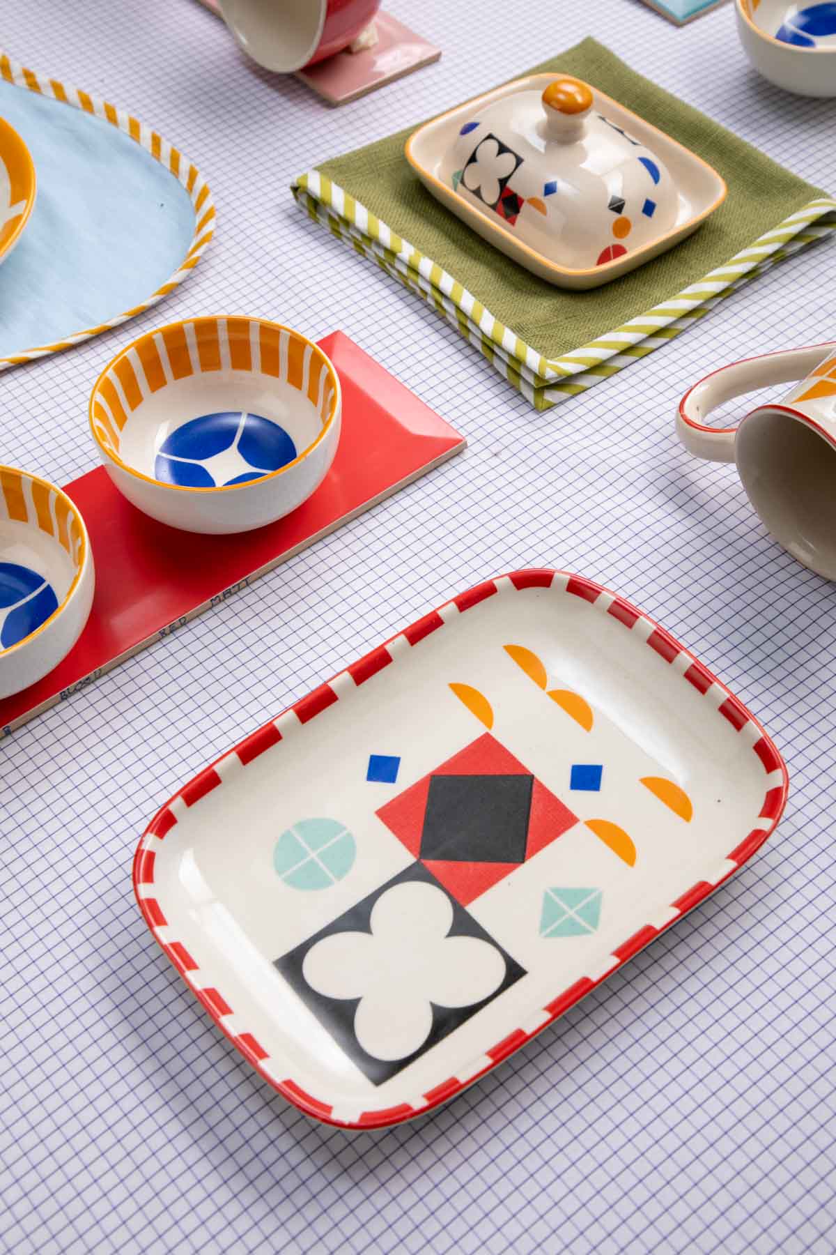 SERVING PLATTERS Circle Of Joyee Ceramic Nut Tray