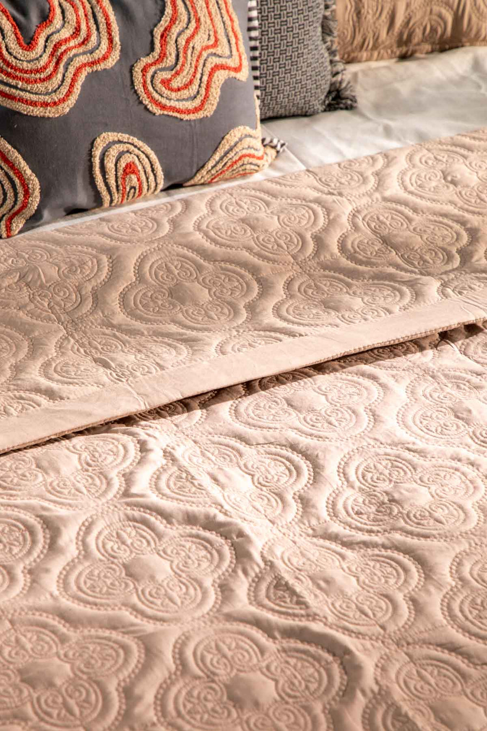 SOLID & TEXTURED BEDCOVERS Clover Beige Quilted Bedcover
