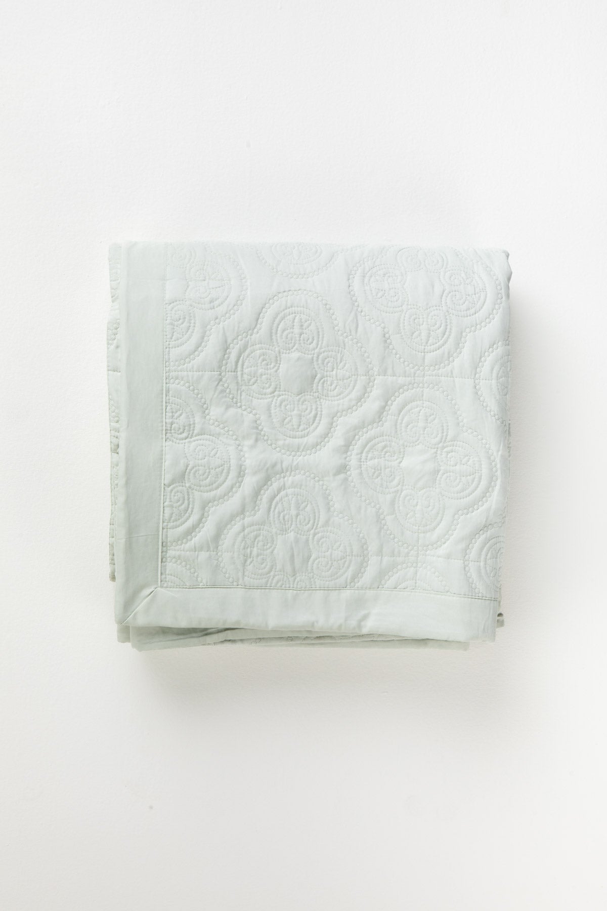SOLID & TEXTURED BEDCOVERS Clover Ivory Quilted Bedcover