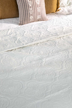SOLID & TEXTURED BEDCOVERS Clover Ivory Quilted Bedcover