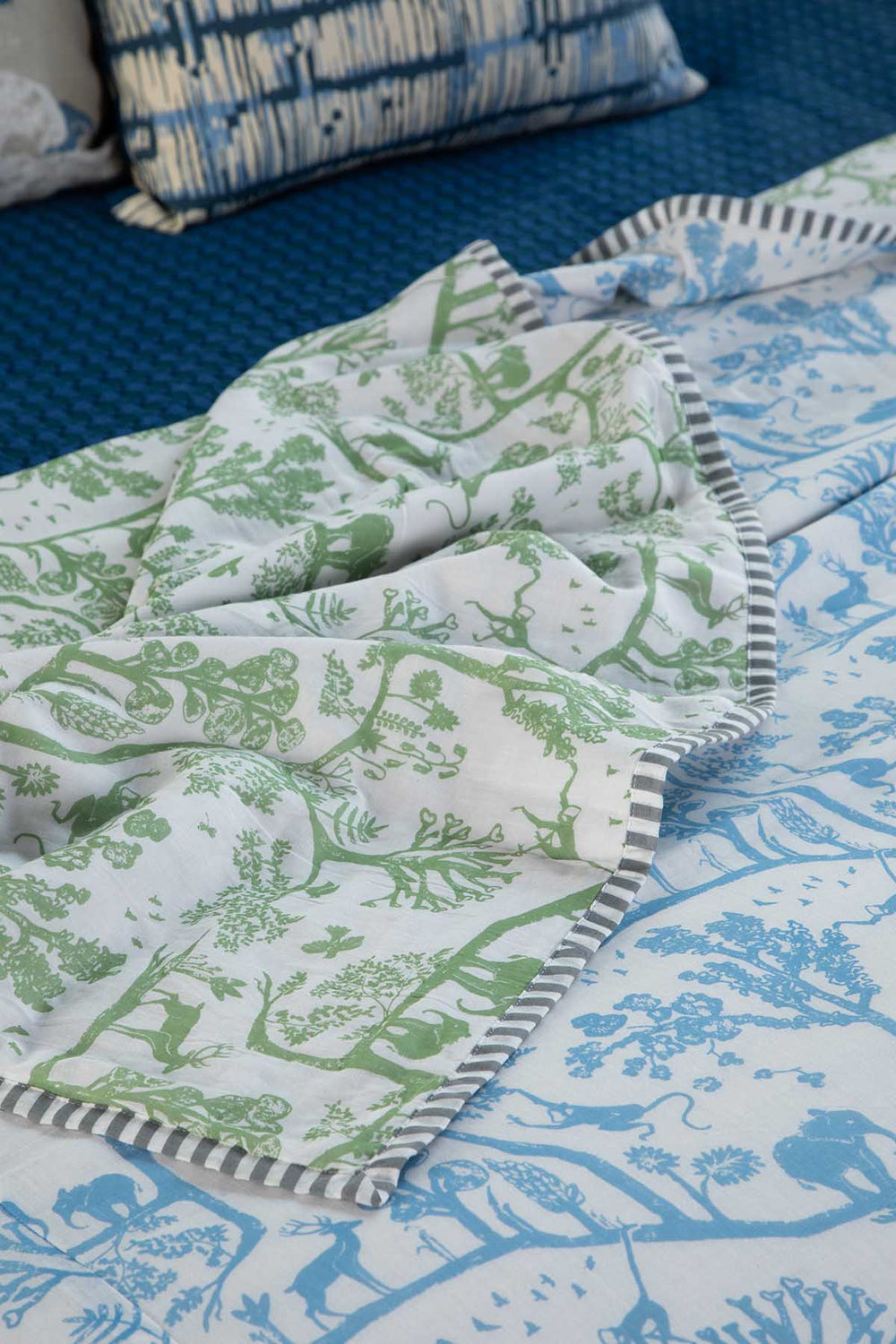 PRINT & PATTERN DOHARS Creatures Of Canopy Dohar