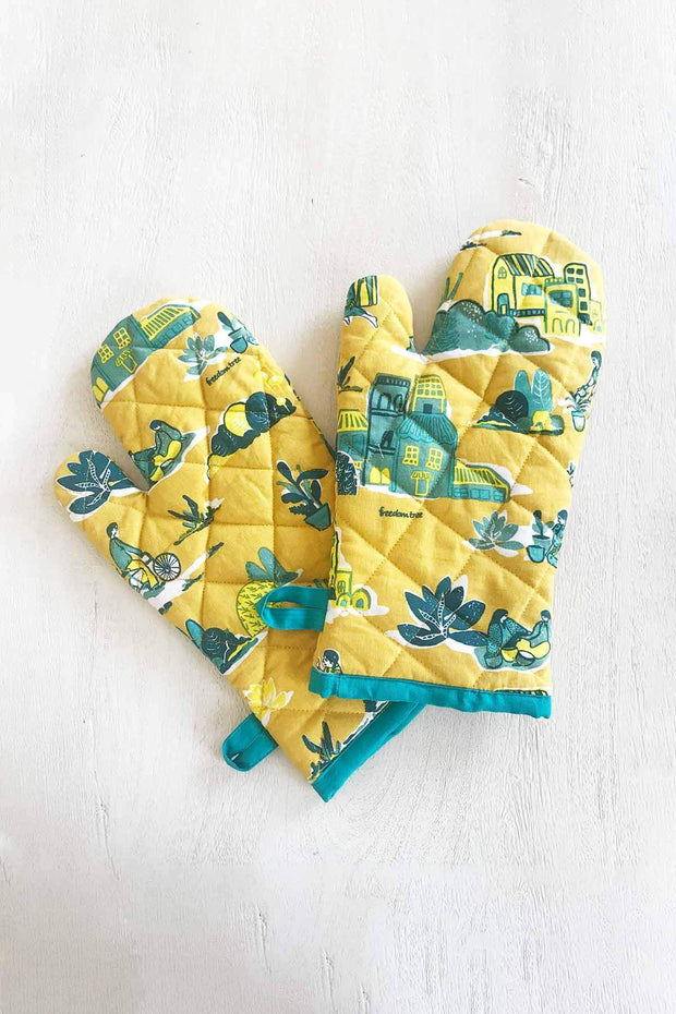 KITCHEN LINEN Days Without End Yellow Oven Mitt (Set Of 2)