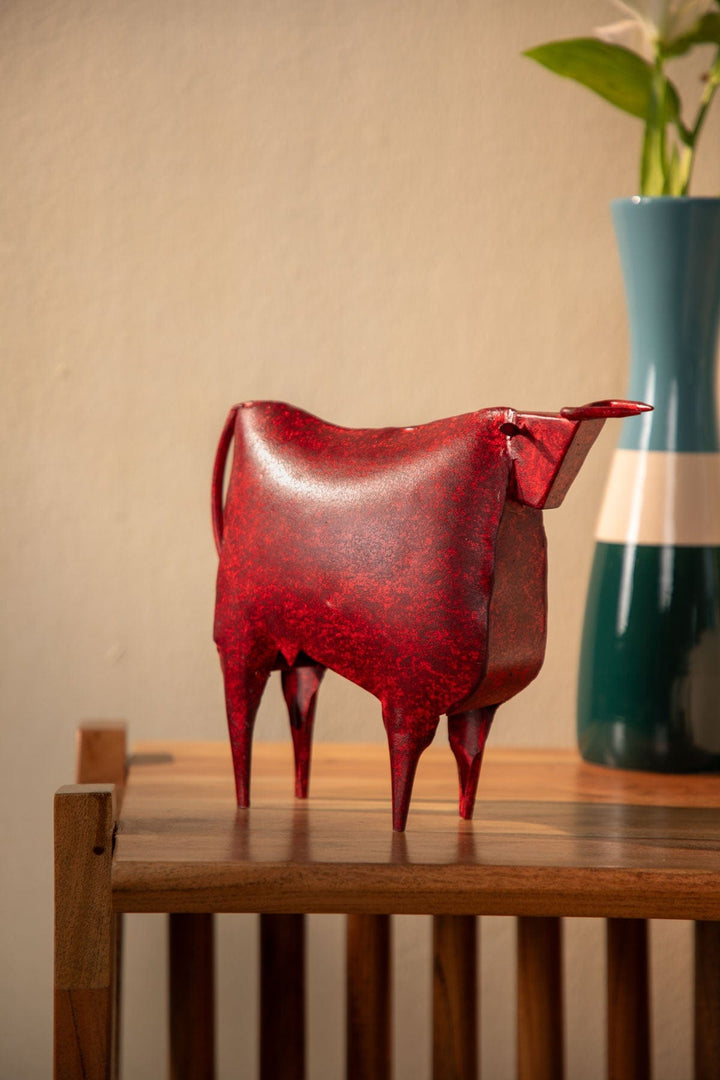 FIGURINES Dukey The Bull Animal Figurine