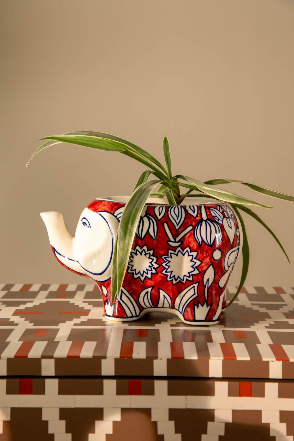 Ele In The Garden Ceramic Centerpiece (Rust Red)