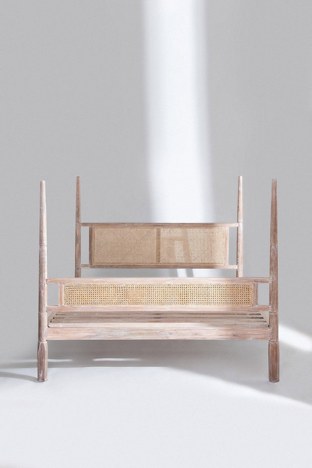 BED Copy of Four Poster Wicker Bed (White Wash)