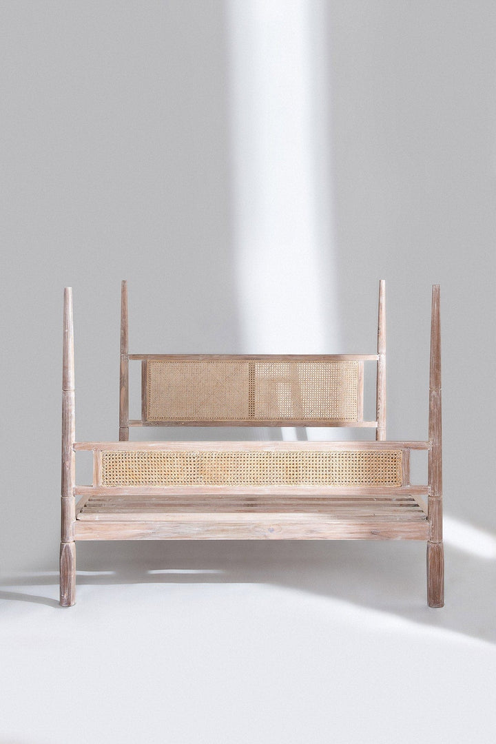 BED Copy of Four Poster Wicker Bed (White Wash)