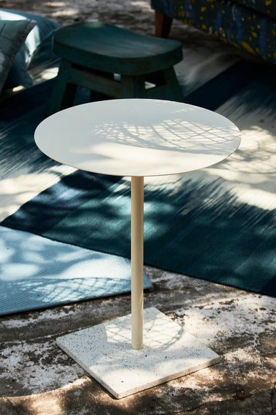 SIDE TABLES Geoglee Round Ivory Side Table (Metal)