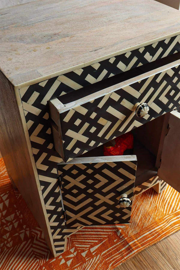 BEDSIDE TABLES Grid Handcrafted Inlay Bedside Table