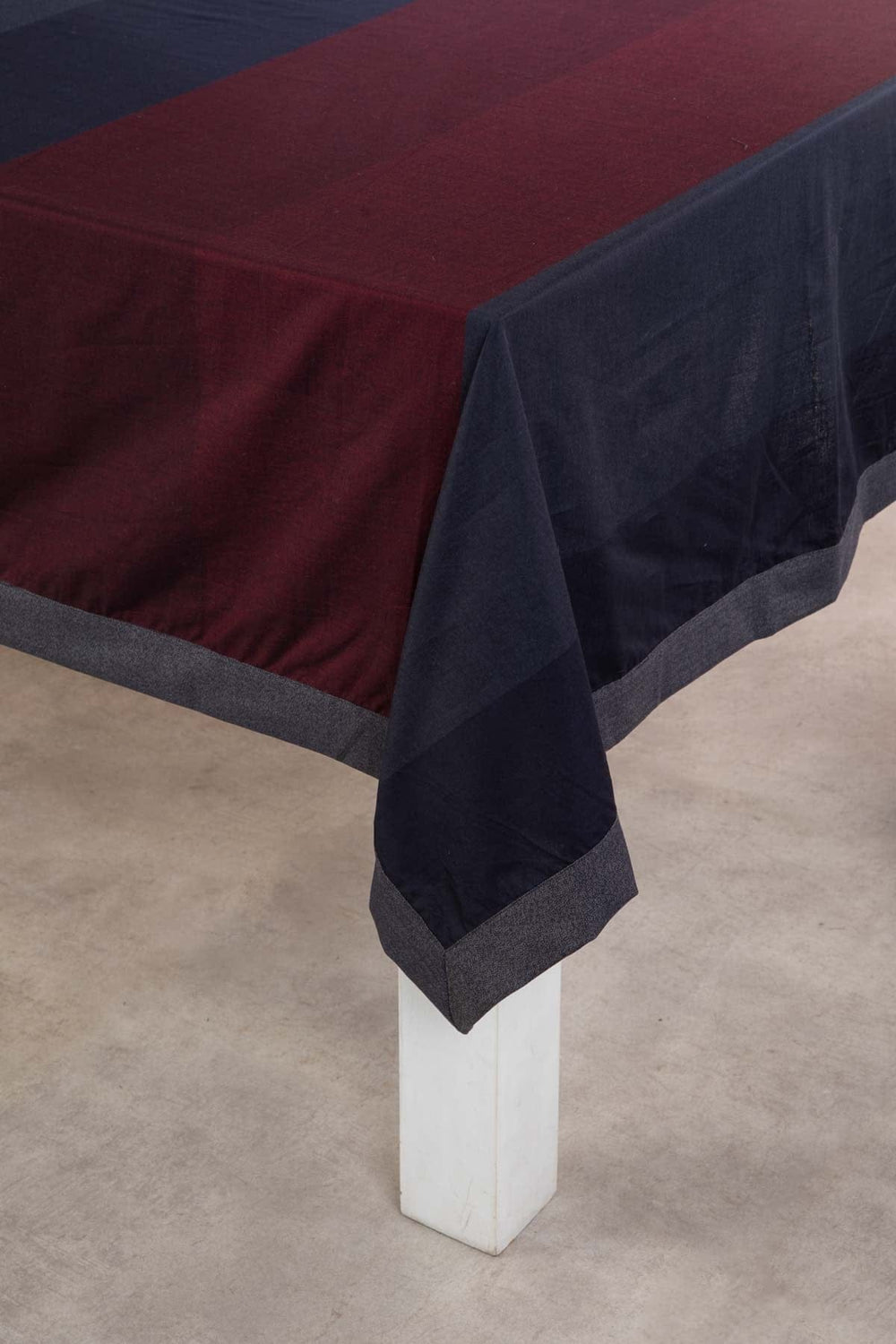TABLE COVERS Guna Burgundy Table Cover