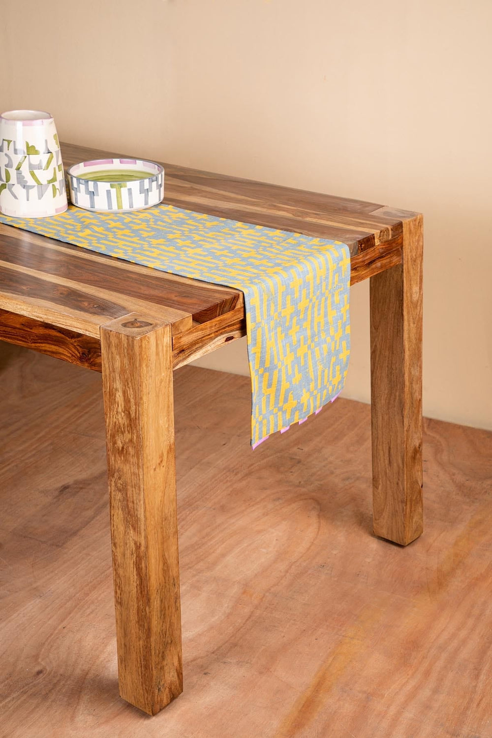 TABLE RUNNERS Gyamati Grey Yellow Table Runner