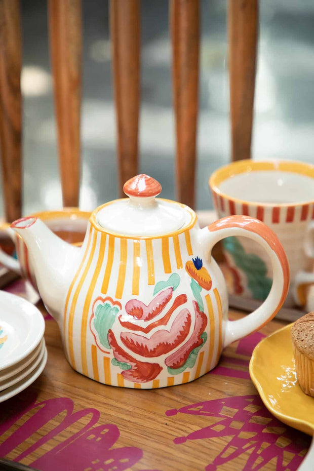 TEA TIME Gypsy Rose Ceramic Tea Pot