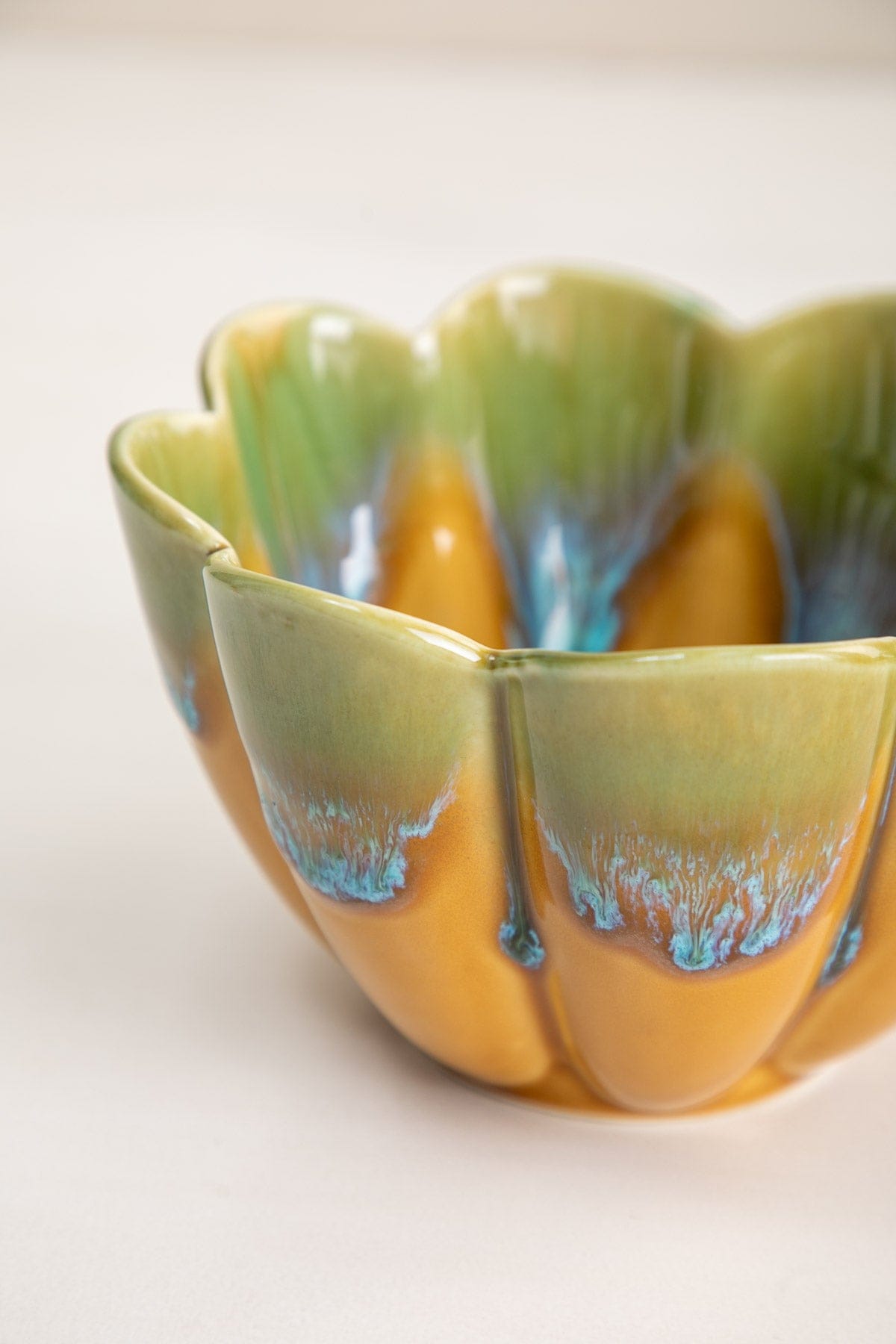 SERVING BOWLS Hibiscus Ceramic Salad Bowl