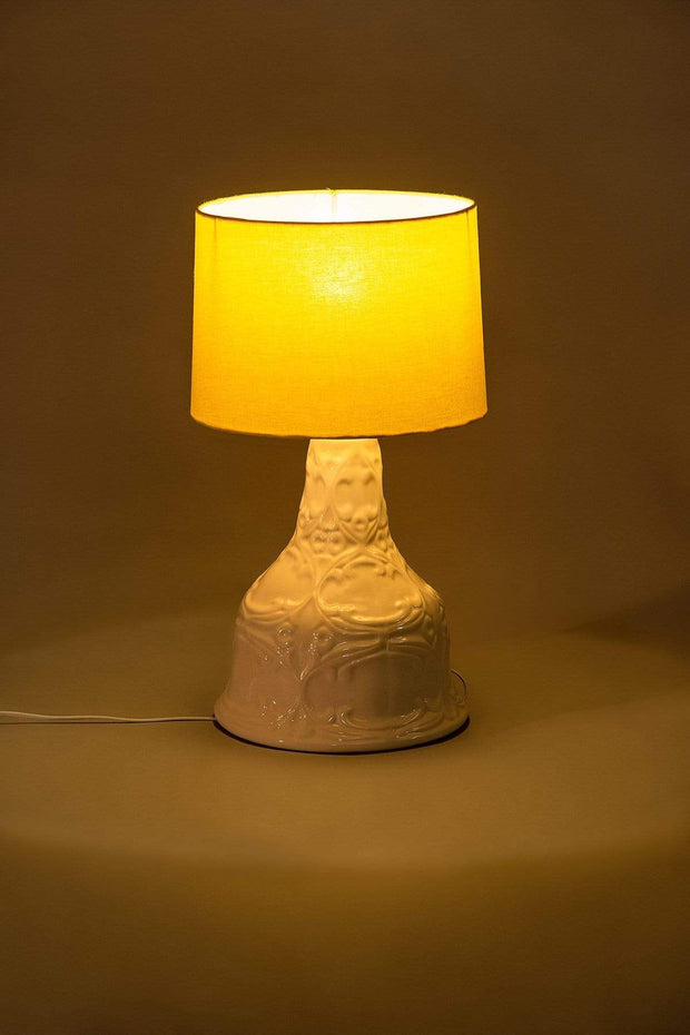 TABLE LAMPS Itrakut Ceramic Table Lamp (White)