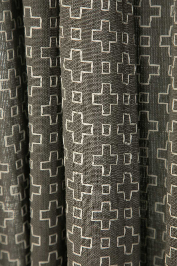 PRINT & PATTERN HEAVY FABRICS Kada Patterned Heavy Fabric And Curtains (Ivory And Grey)