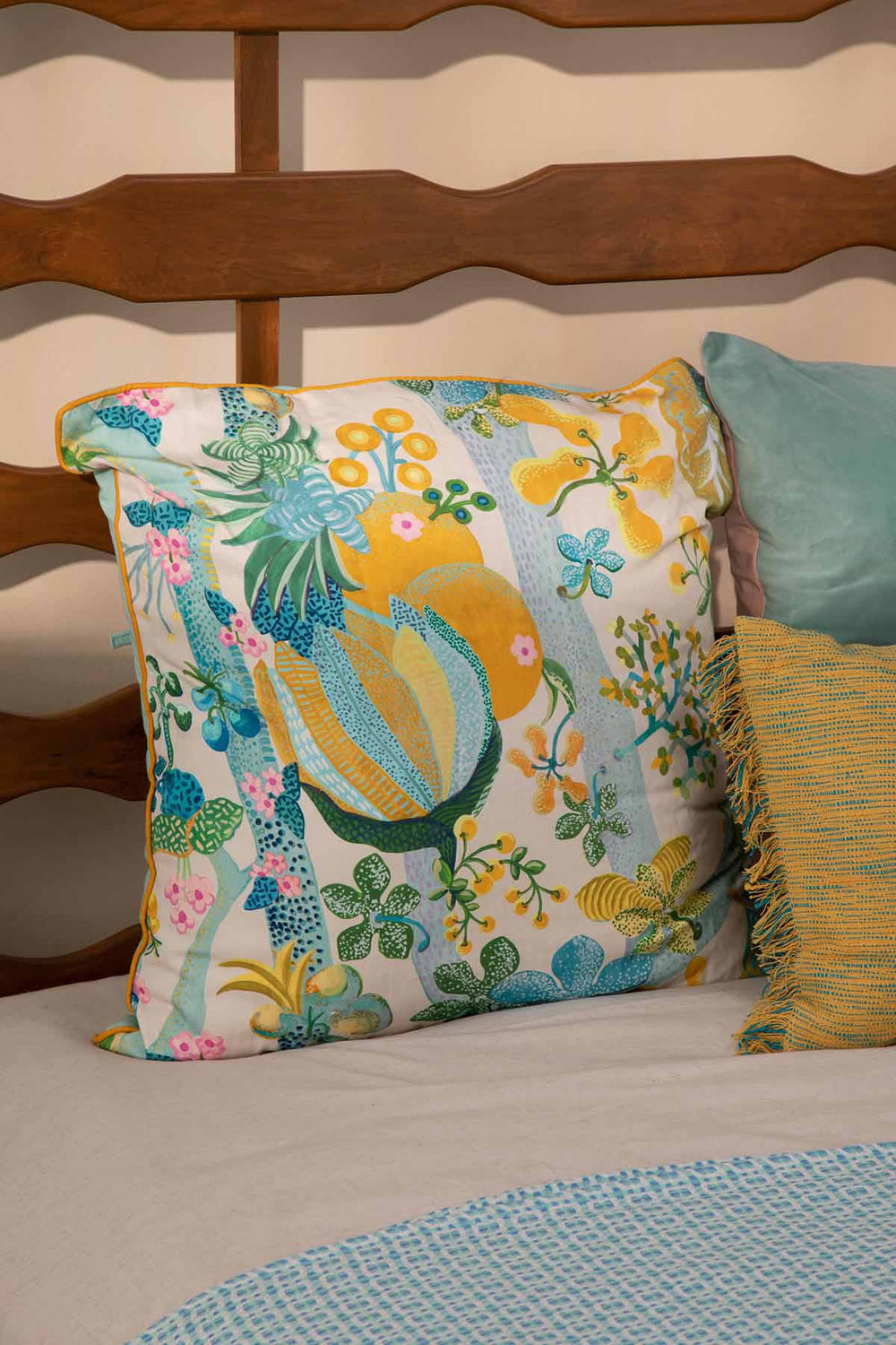 SHAMS & FLOOR CUSHIONS Keora Honey Bloom Floor Cushion Cover (61 Cm X 61 Cm)