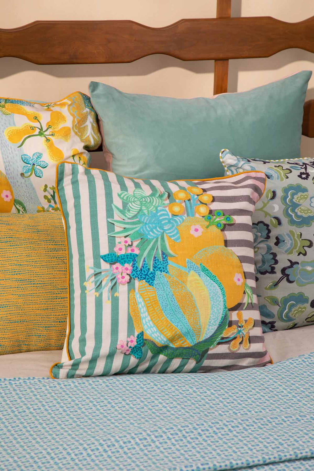 Keora Stripers Honey Bloom Cushion Cover (46 X 46 Cm)